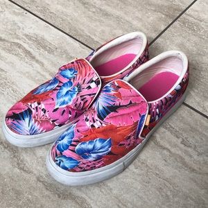 Nike Hawaiian loafers